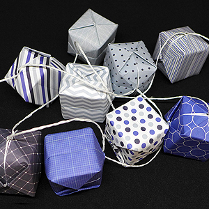 Graphic boxes garland