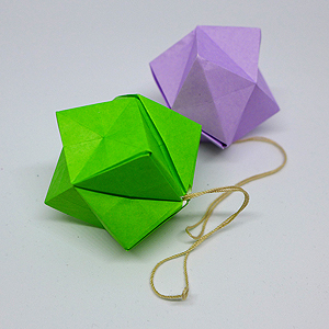 Bright single colour crystals