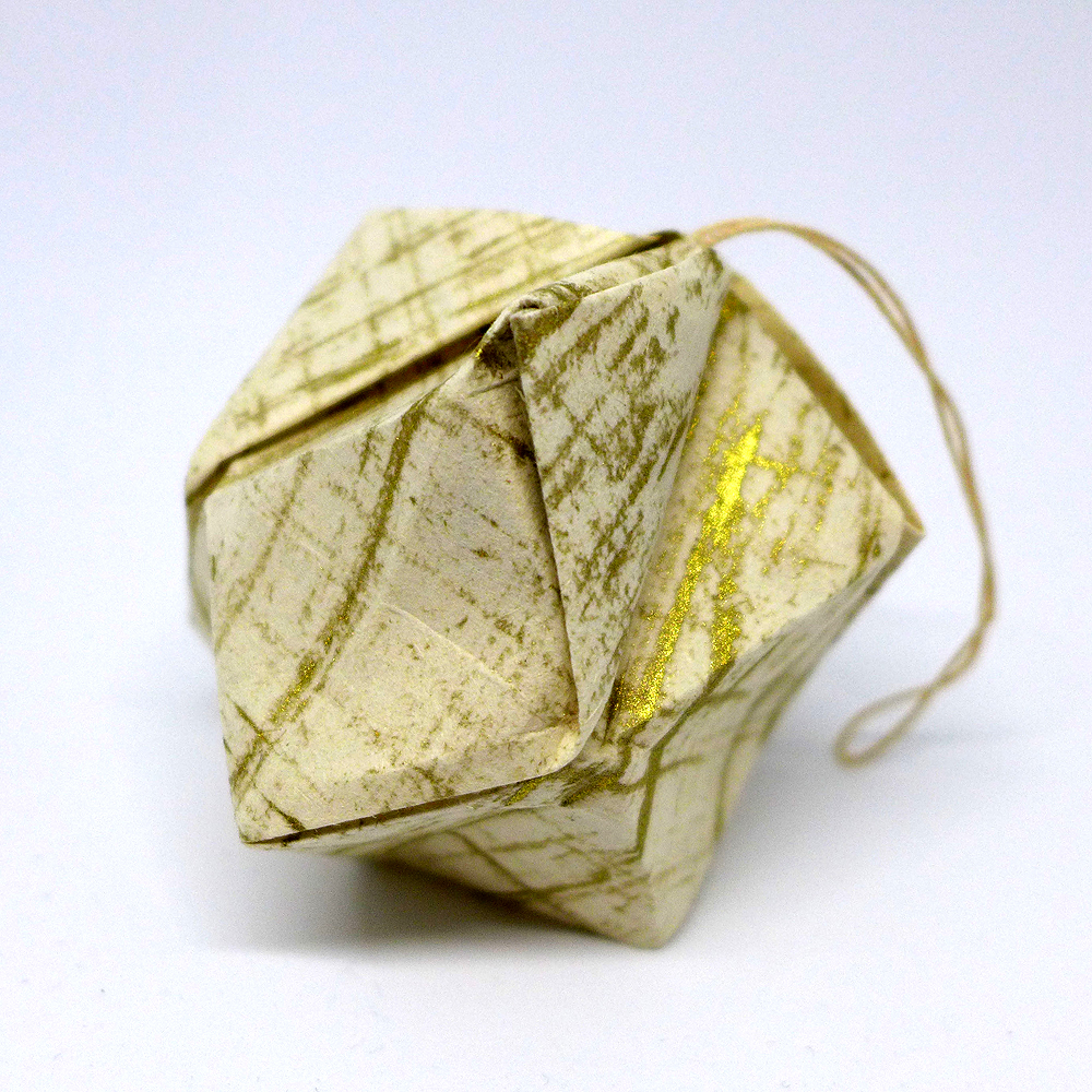 Gold splatters - cream crystal decoration